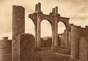 VESTIGES ROMAINS ET HAUTS PLATEAU 000337 BASILIQUE CHRETIENNE DE TEBESSA